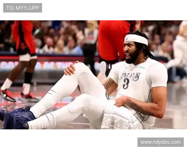 浓眉再遇伤病困扰首节小腿受伤退赛仅得4分4板表现受限